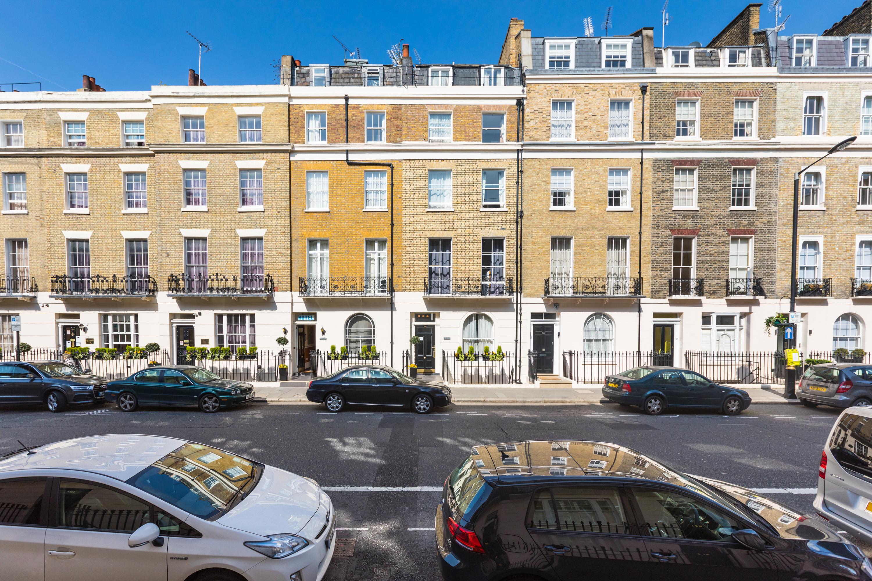 Belgravia Отель 3*