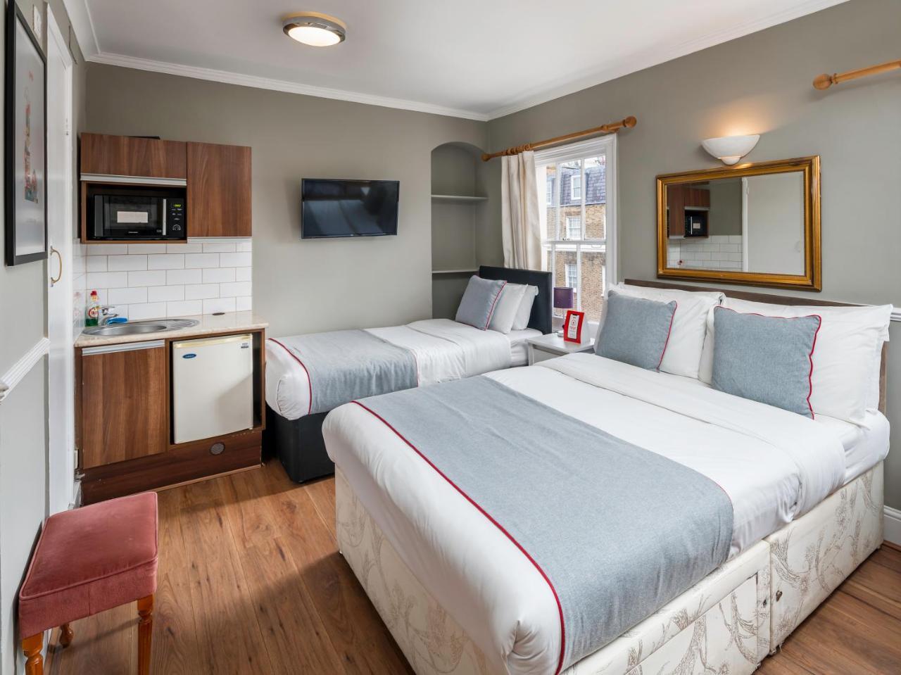 Belgravia Отель 3*